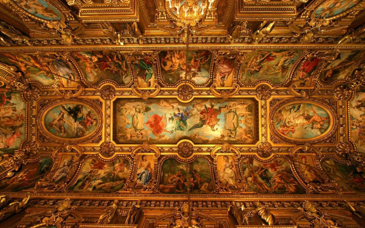 Peter's Nest In Vatican + St. Peter